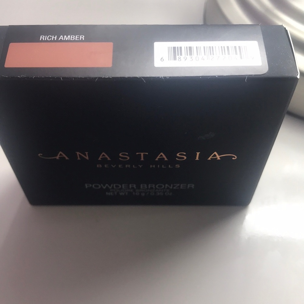 Anastasia bronzer shade: RICH AMBER